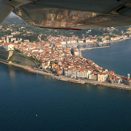 Apartma Mery Piran Bagian luar foto
