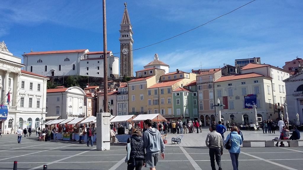 Apartma Mery Piran Bagian luar foto