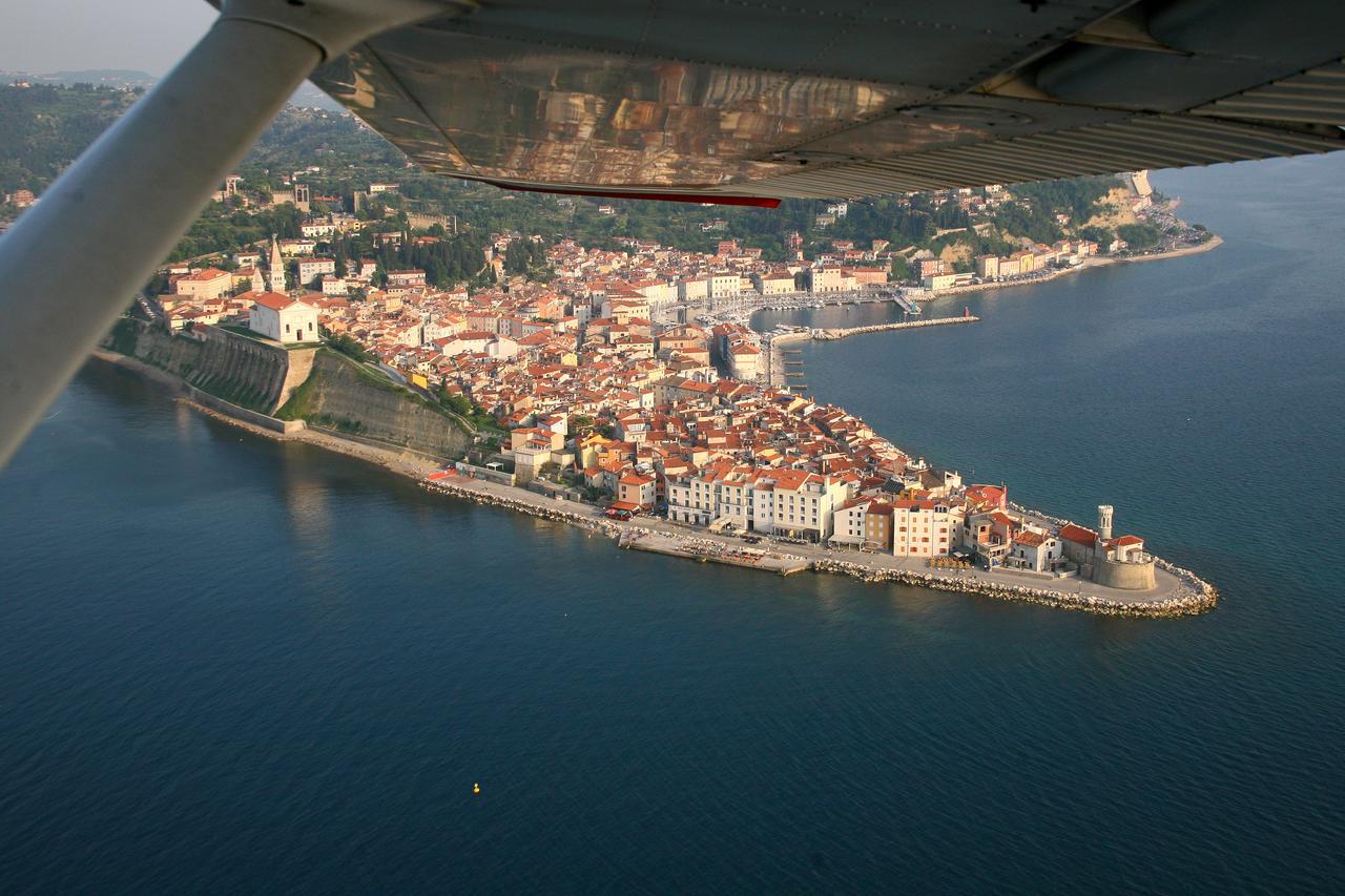 Apartma Mery Piran Bagian luar foto